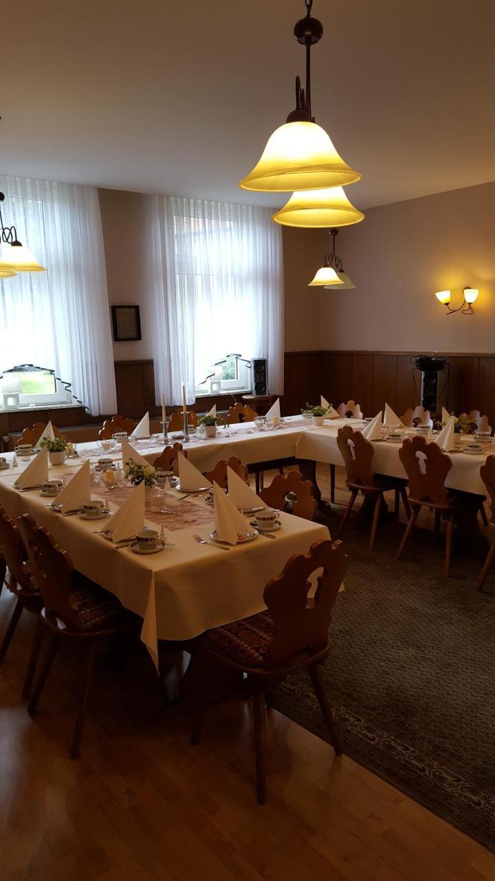 Gast- Und Pensionhaus Zur Linde Staufenberg  Экстерьер фото